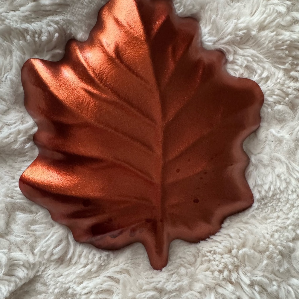 Burnt Red Leaf-Shaped Decorative Dish - Picture 3 of 4